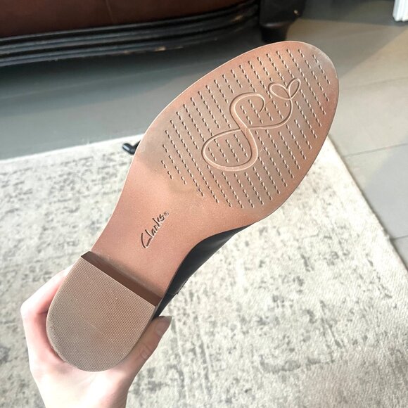 Clarks genuine leather chelsea boots - Picture 6 of 6